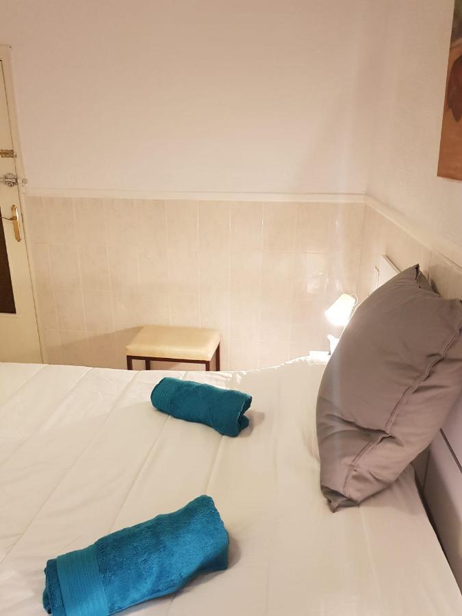 Wish Suite Dolores Leon De Triana Севілья Екстер'єр фото